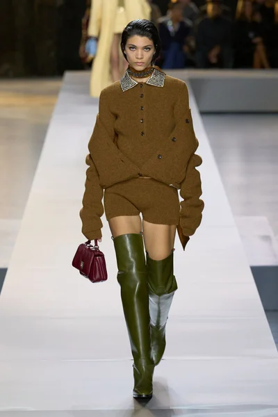 Look 33